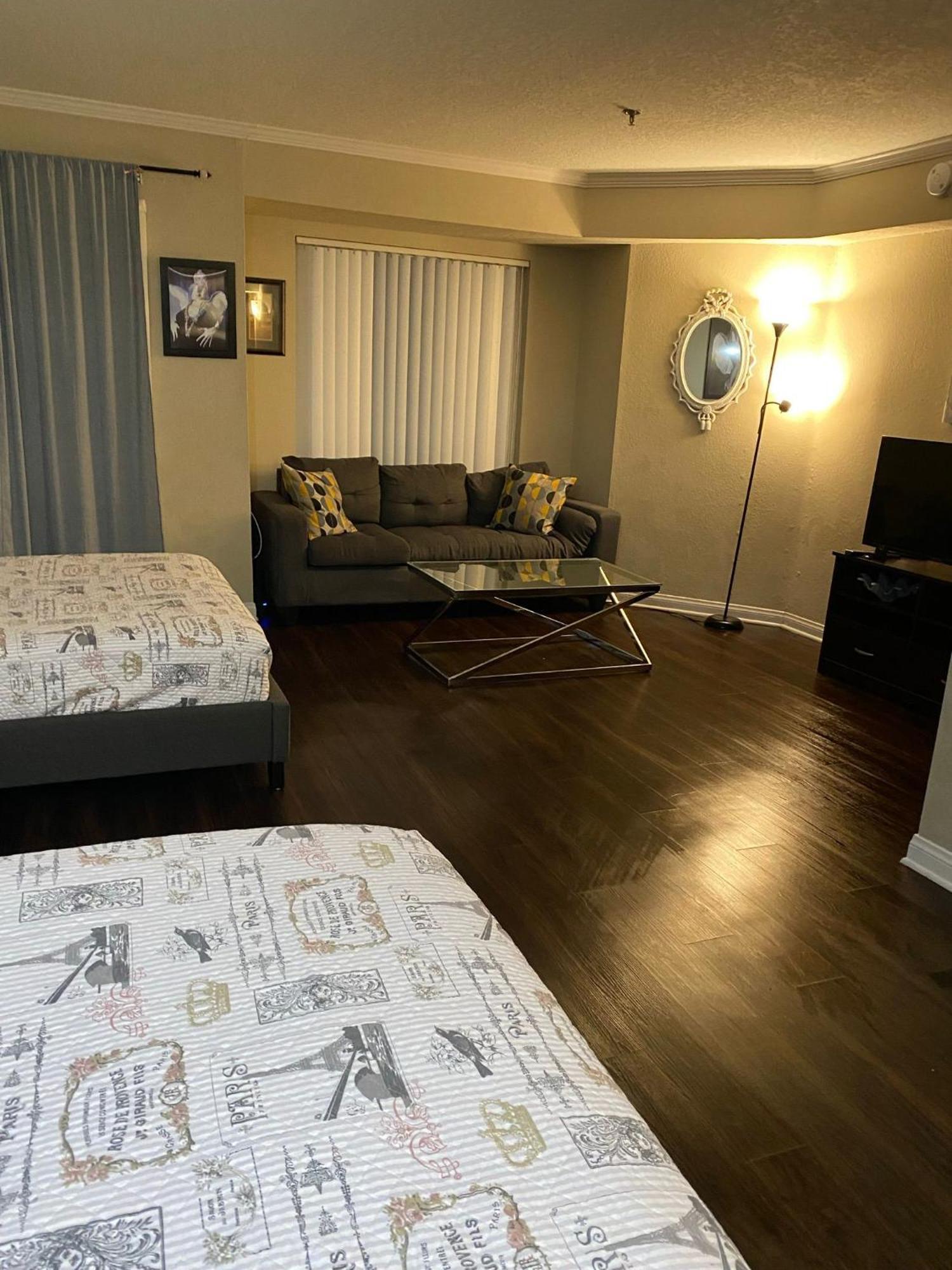 Hollywood Loft Spacious With 2 Beds And Parking Los Angeles Eksteriør bilde
